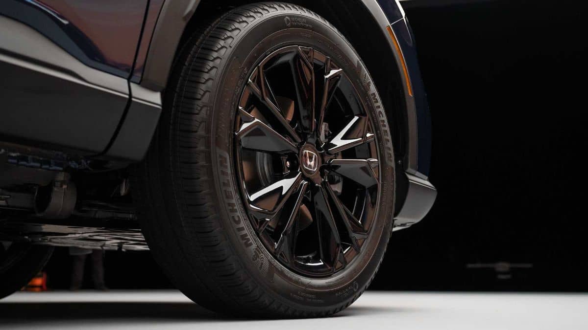 Honda CR-V 2023 Sport Touring Wheel