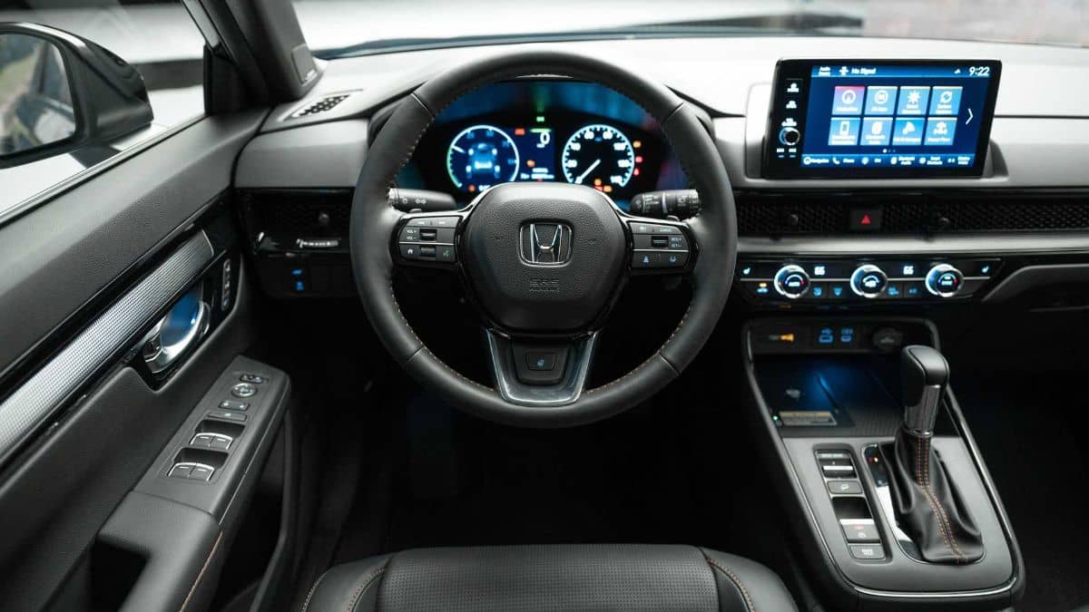 Honda CR-V 2023 Sport Touring Cockpit