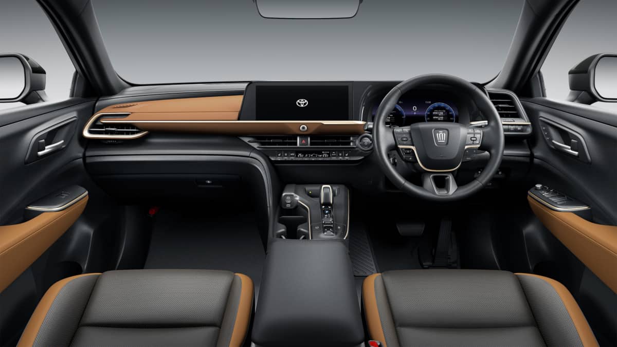 Toyota Crown Crossover Japan version Interior
