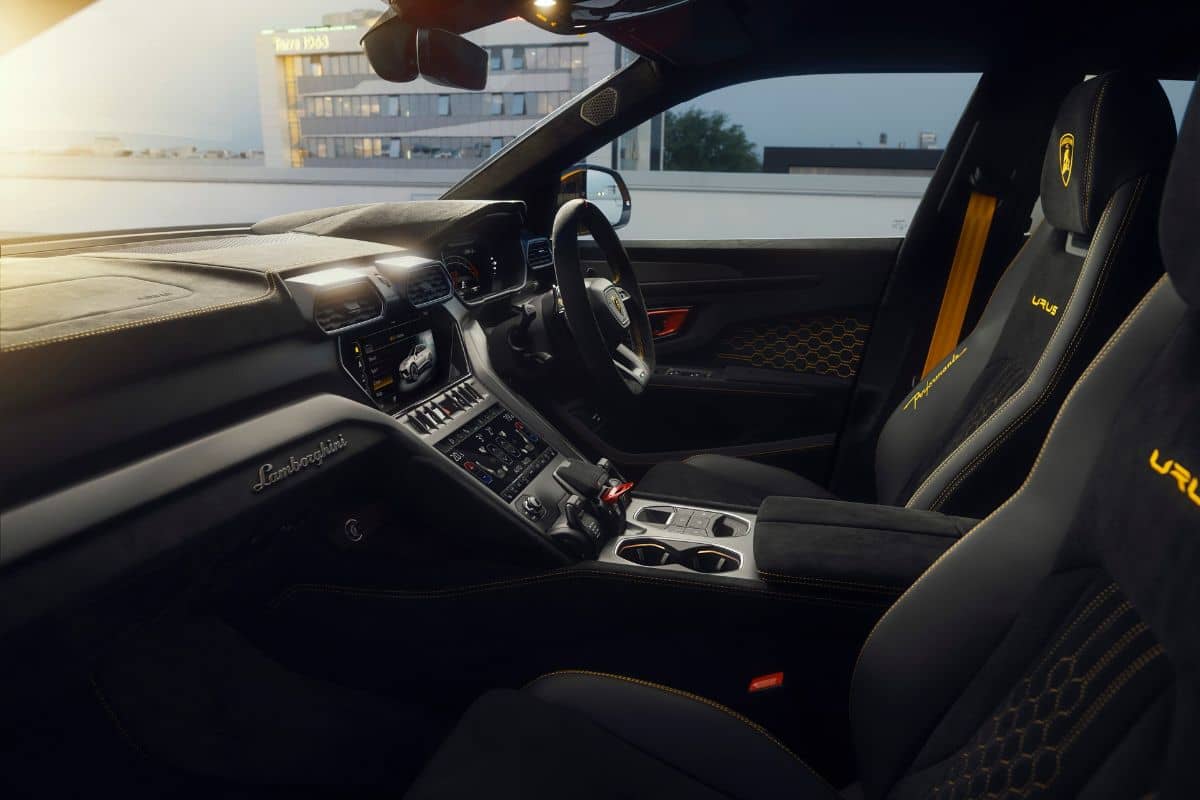 Lamborghini Urus Performante Interior