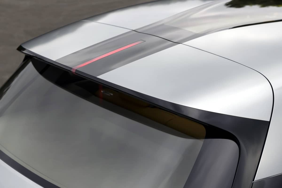 Mitsubishi XFC Concept Rear spoiler