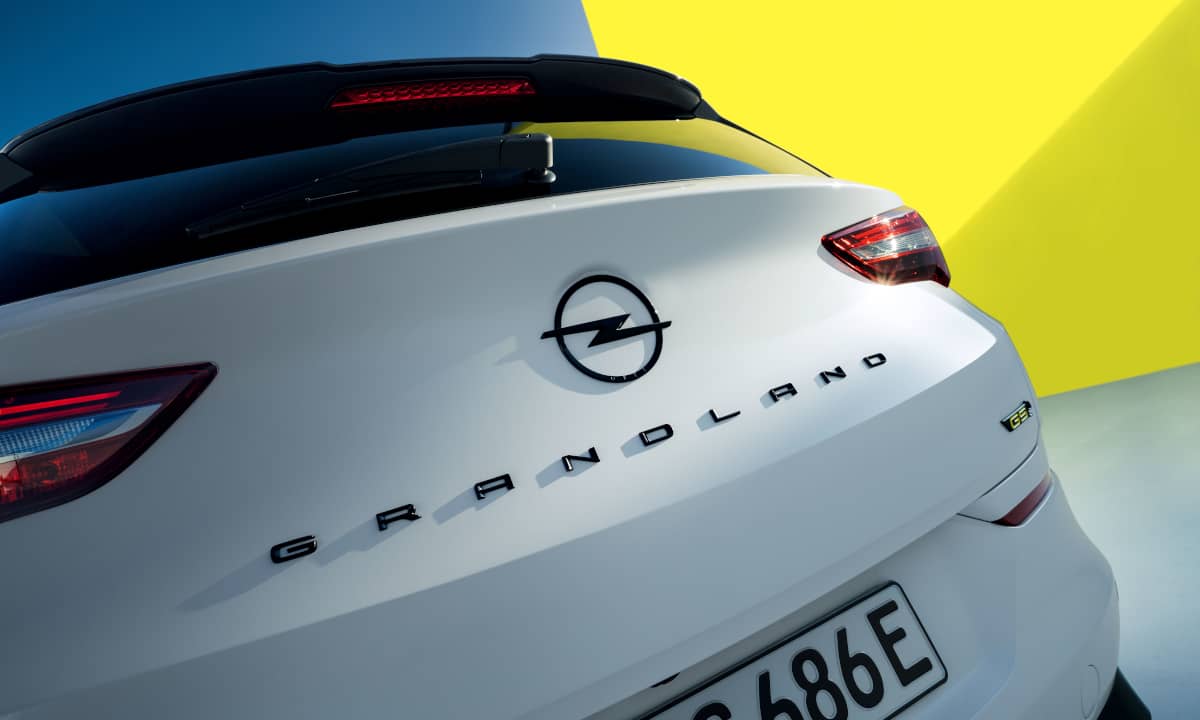 Opel Grandland GSe Tailgate
