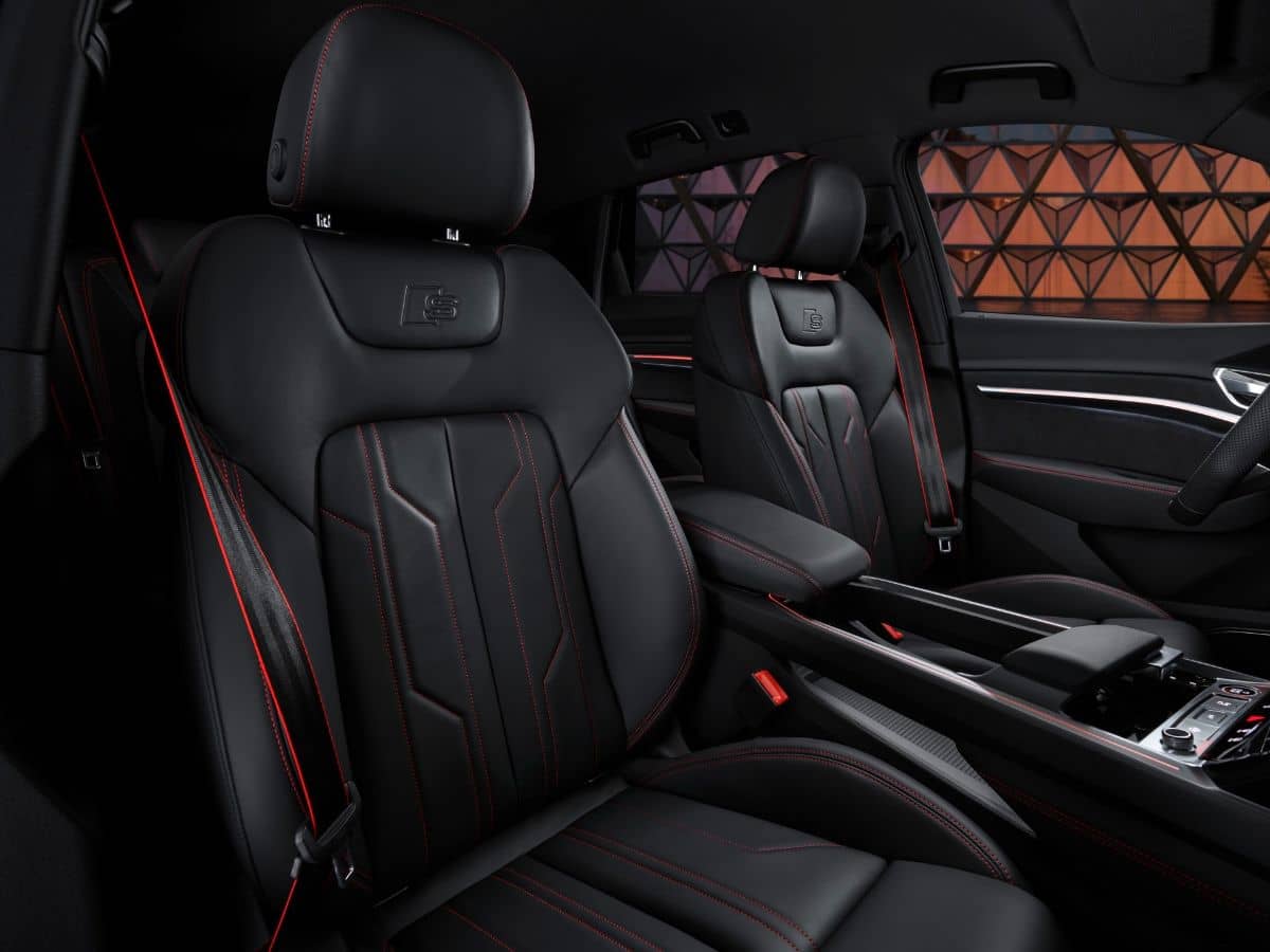 Audi Q8 e-tron Front seats