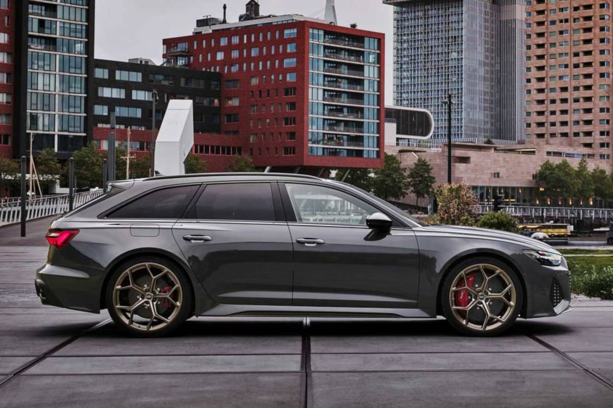 Audi RS6 Avant Performance Side