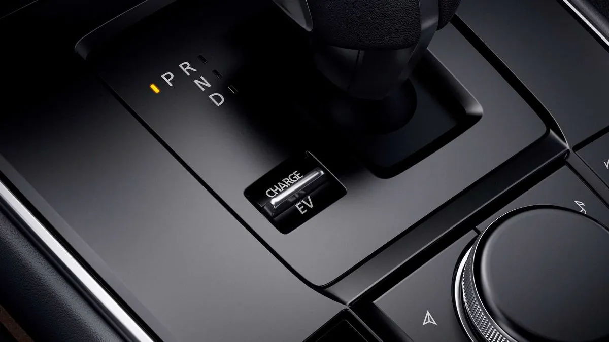 Mazda MX-30 e-Skyactiv R-EV EV mode switch