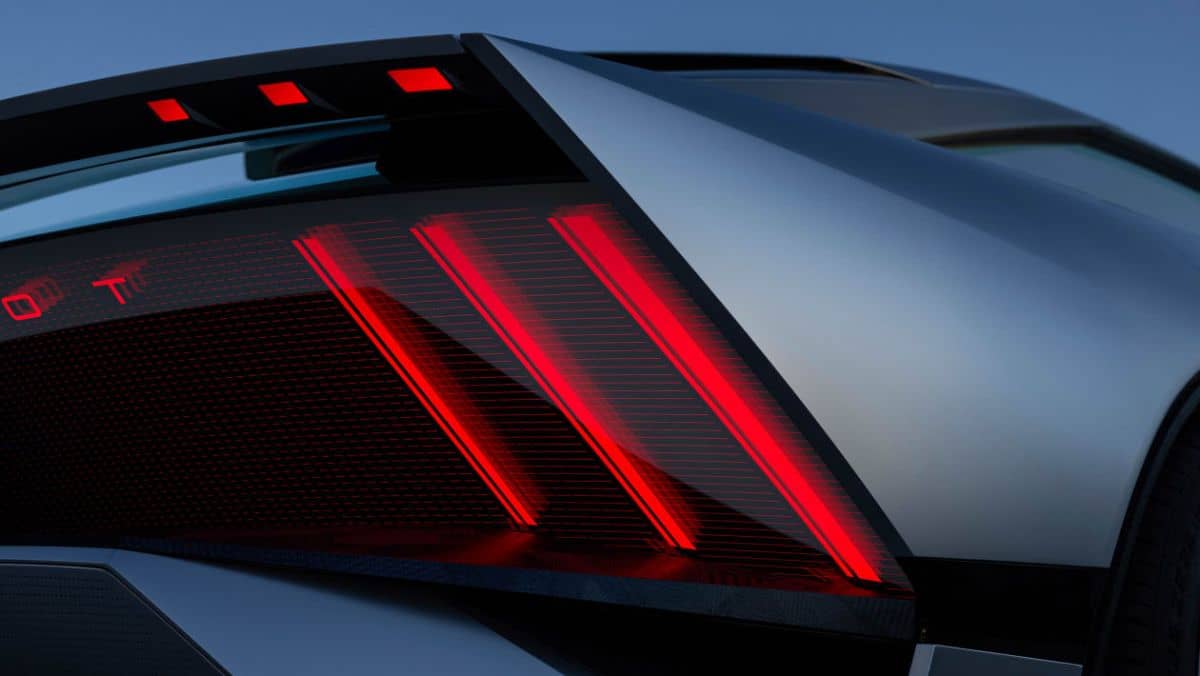 Peugeot Inception Concept Taillight