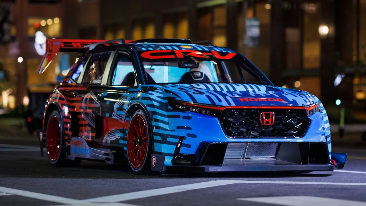 Honda CR-V Hybrid Racer Front