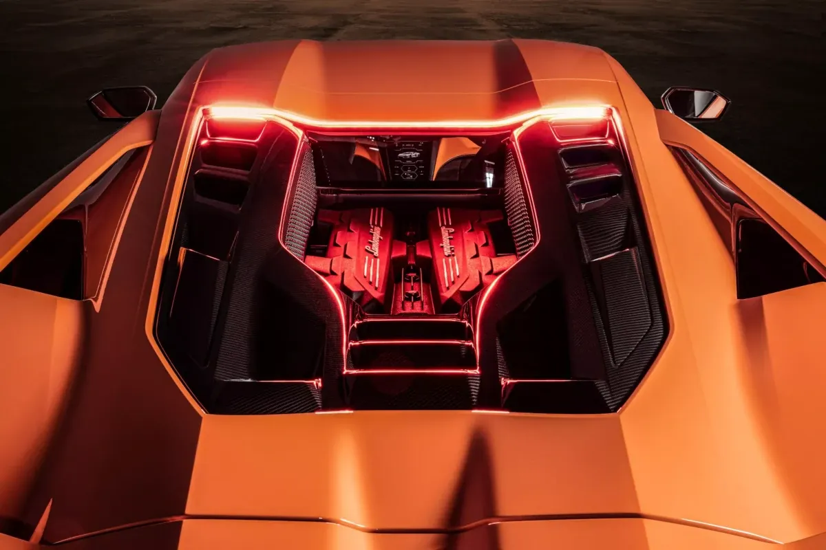 Lamborghini Revuelto Engine Hood