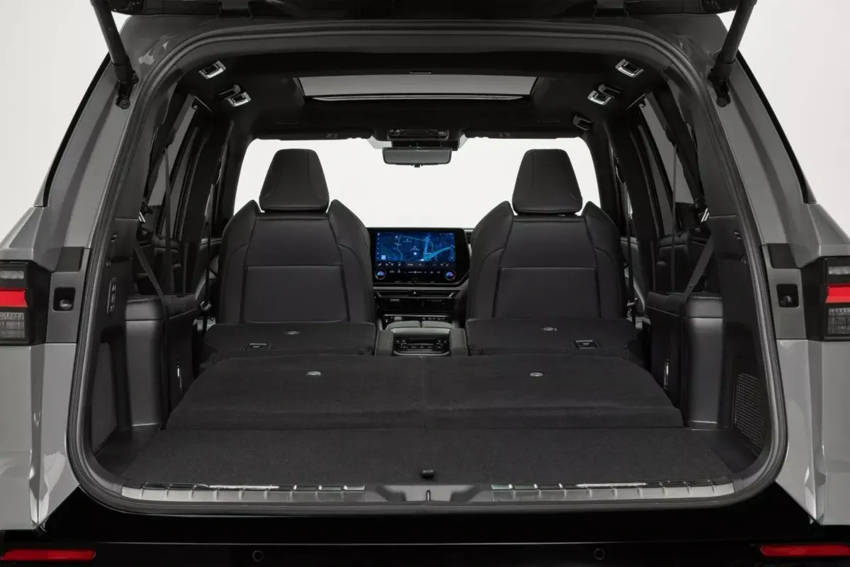 Lexus TX Seat fold
