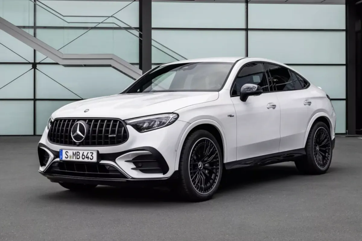 Mercedes-AMG GLC Coupe Front corner