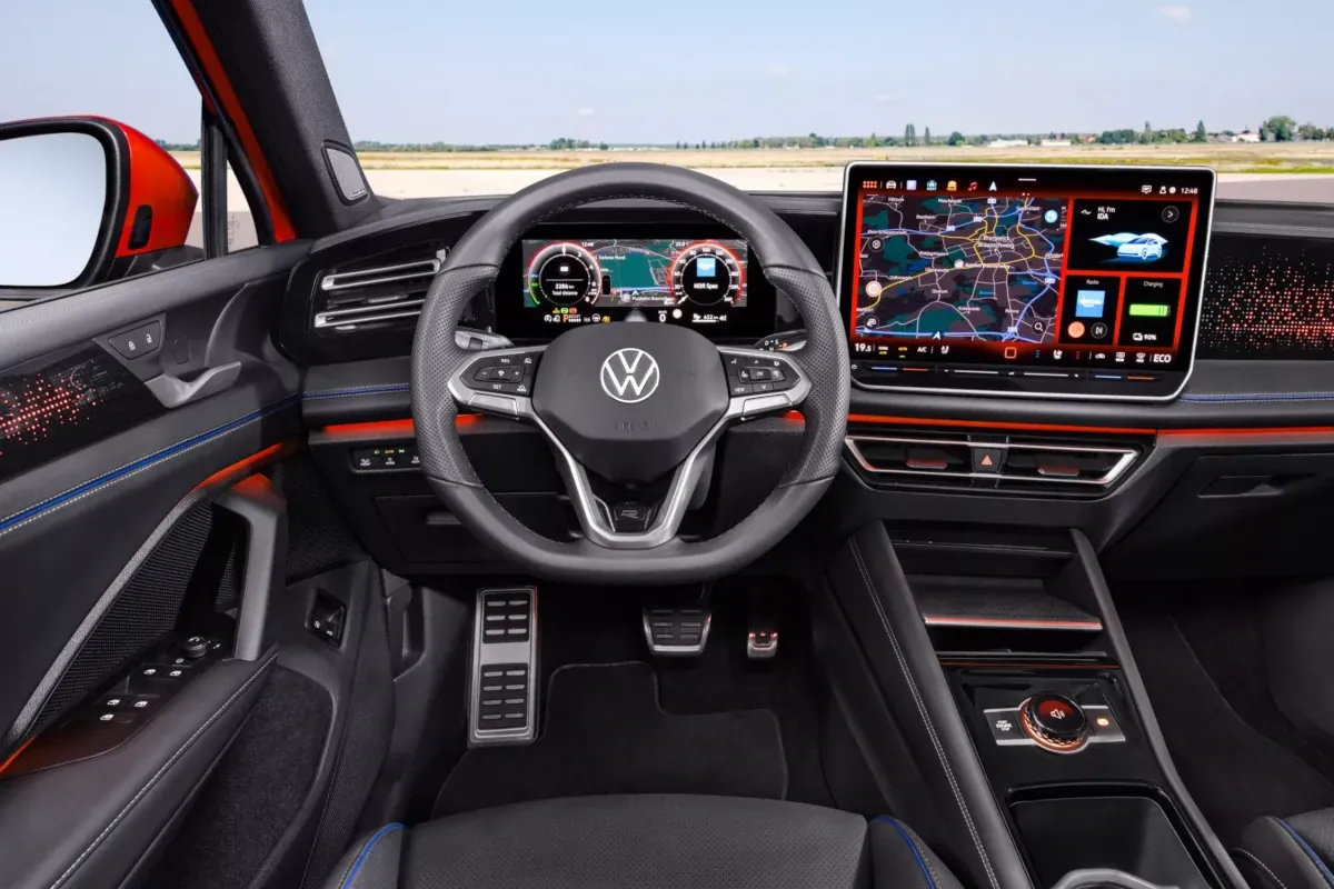 VW Tiguan 2024 Cockpit