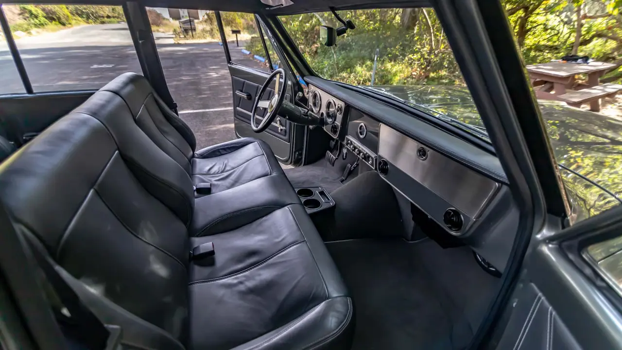 Chevrolet Suburban 1970 ICON Reformer Seats