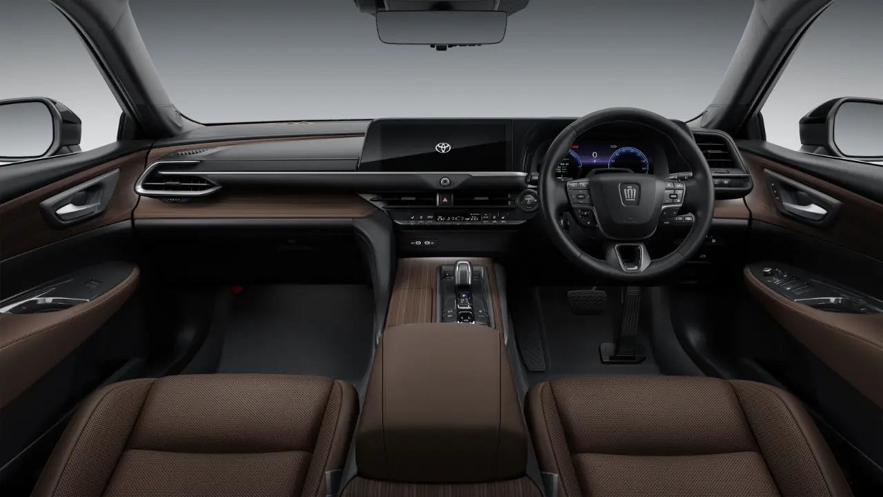 Toyota Crown Sedan Interior