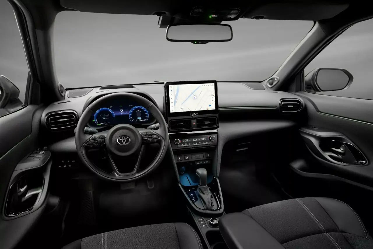 Toyota Yaris Cross Hybrid 130 Interior