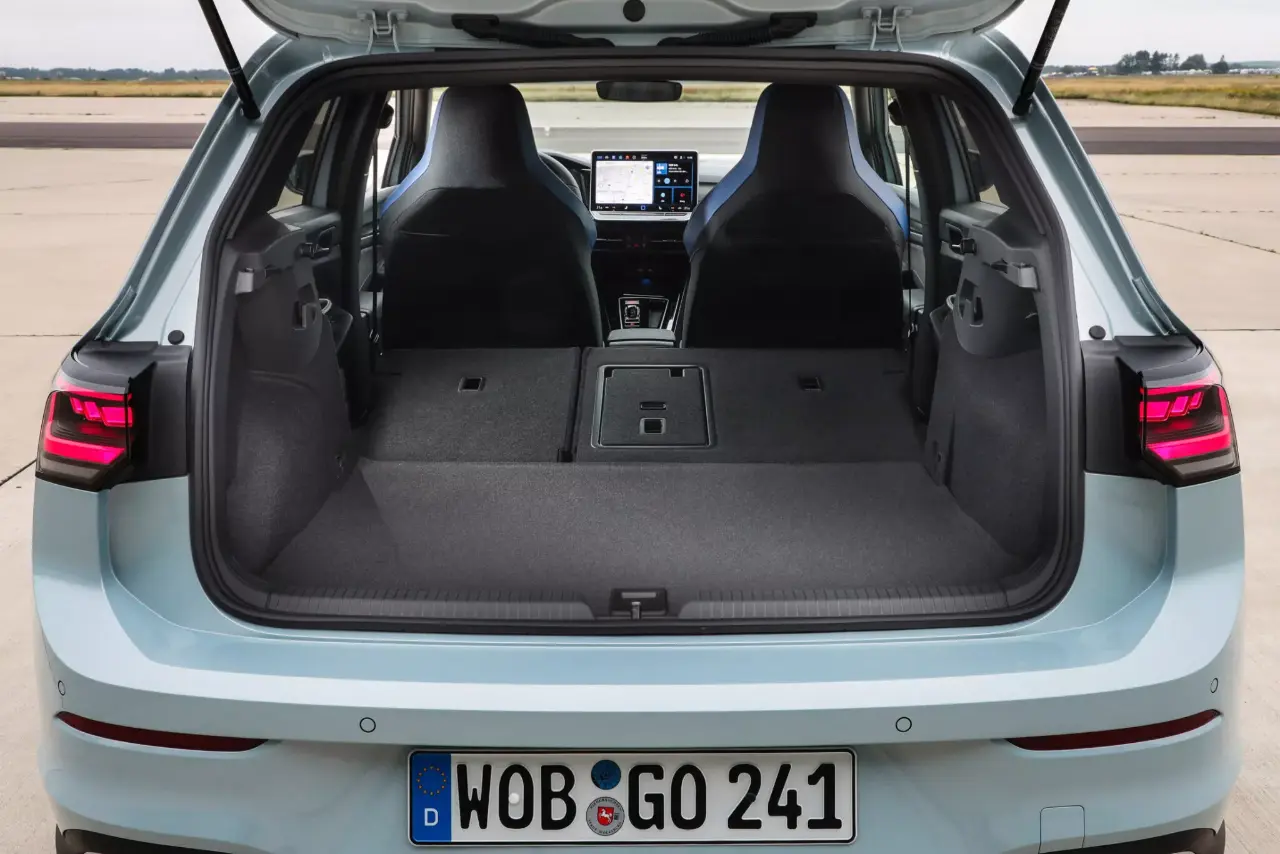VW Golf 8.5 Luggage rear seat fold