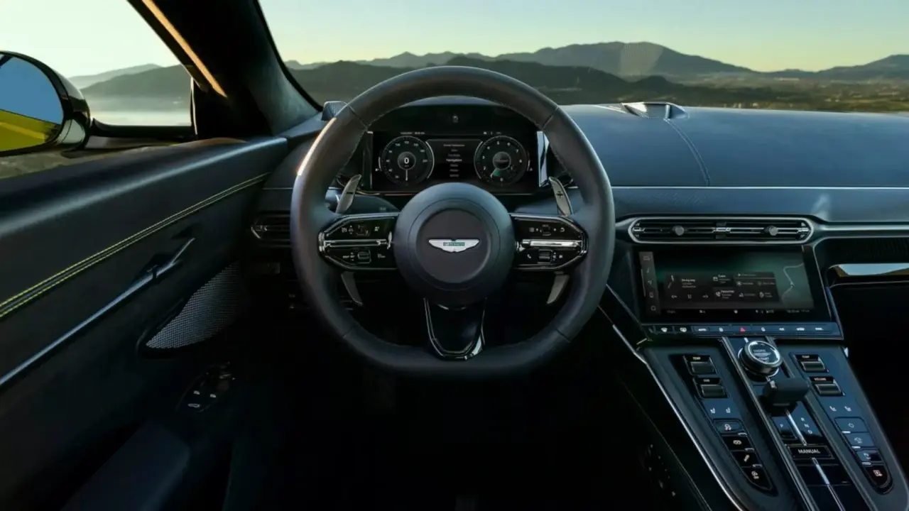 Aston Martin Vantage 2024 Cockpit