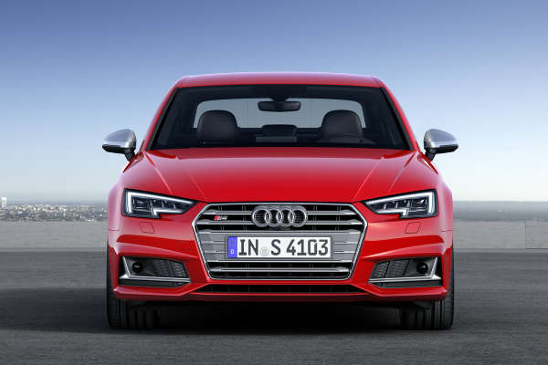 Audi_S4_sedan_front