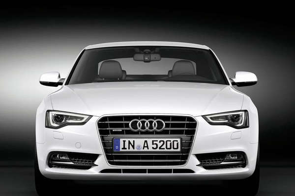  Audi_A5_front_MY2012