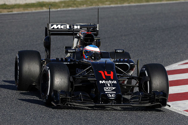F1_2016_BarsaTest2nd_day1_McLaren_02